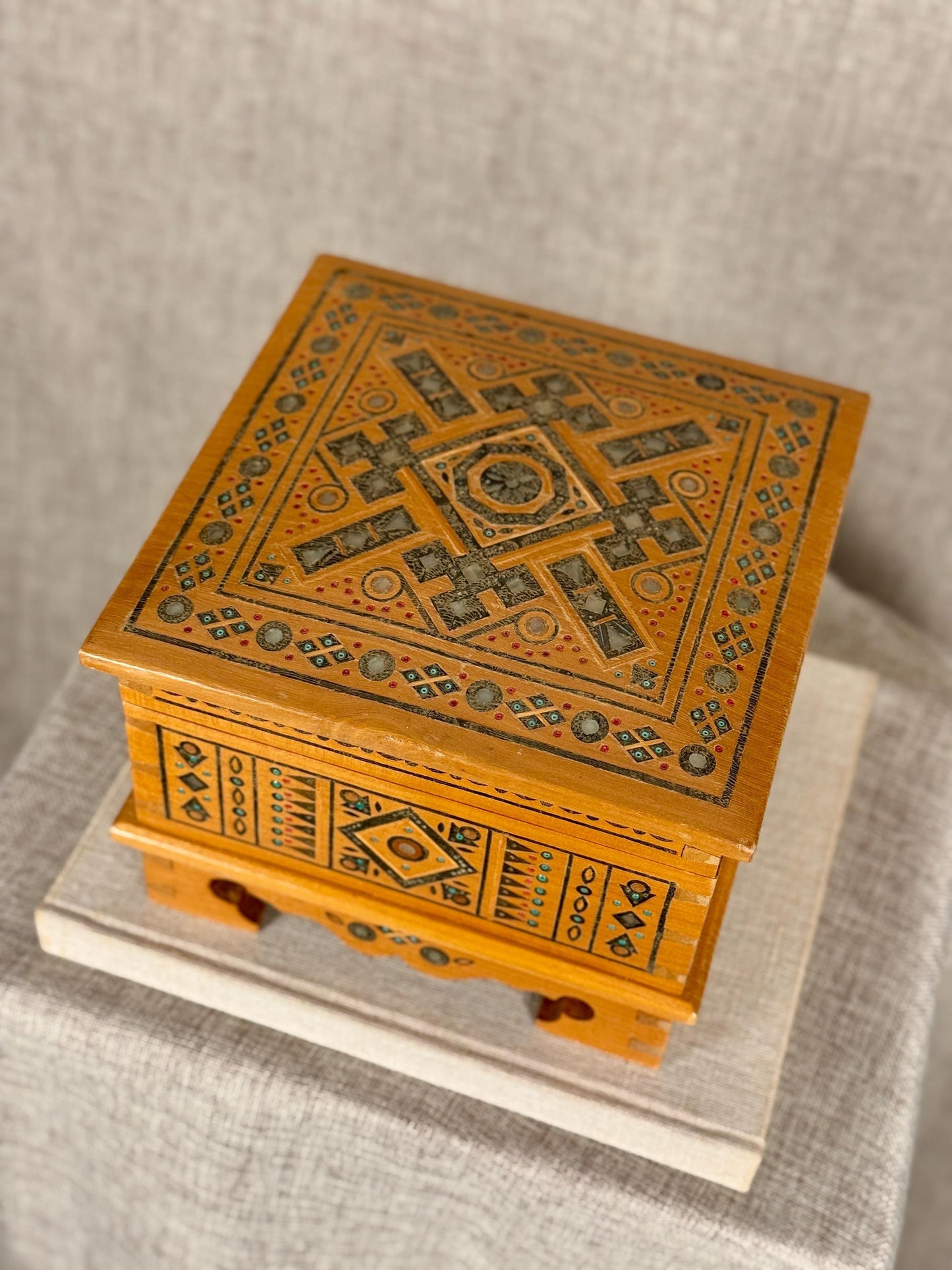 Ukrainian Folk Art Wooden Box | Vintage Hutsul Woodwork | Handmade Geometric Box