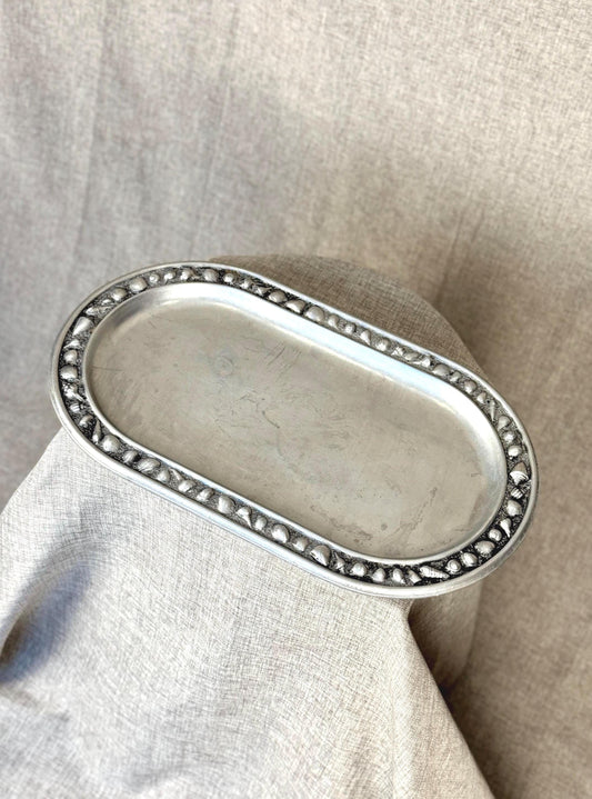 Large Shell Pewter Tray, RWP The Wilton Co